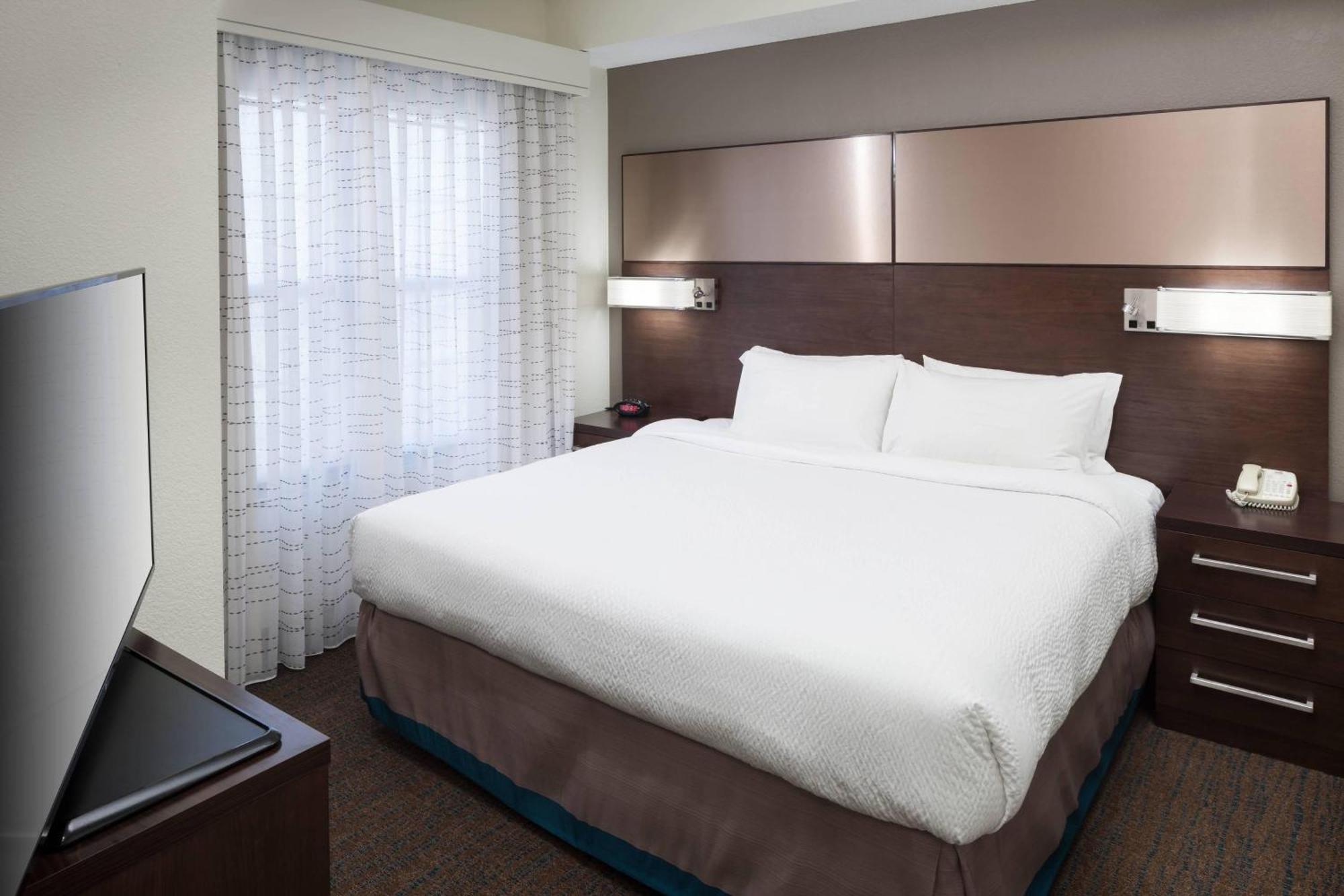 Kansas Country Club Plaza Hotel